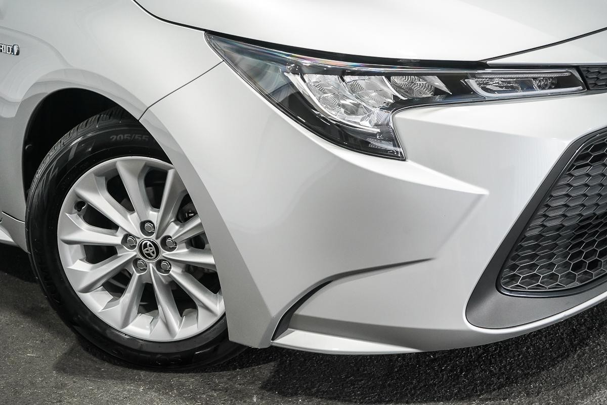 Toyota Corolla image 2