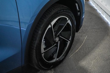 https://dvg-vehicle-assets.s3.amazonaws.com/1202951/es033a4tplbaq6r8tev17kh9n.jpg
