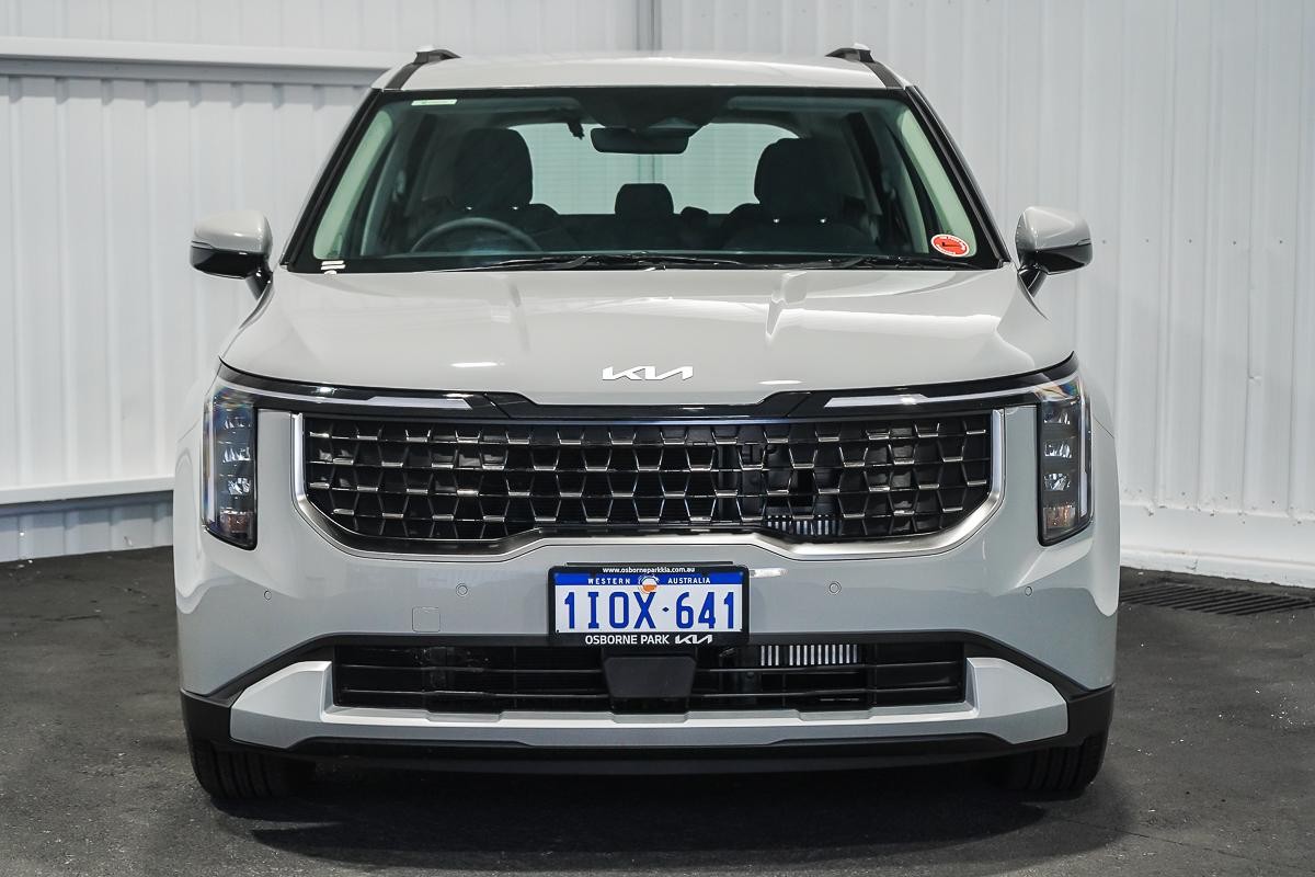 Kia Carnival image 3