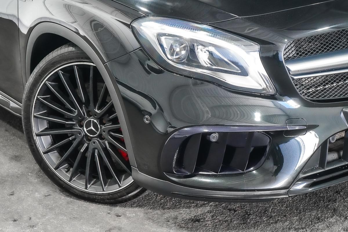 Mercedes Benz Gla-class image 2