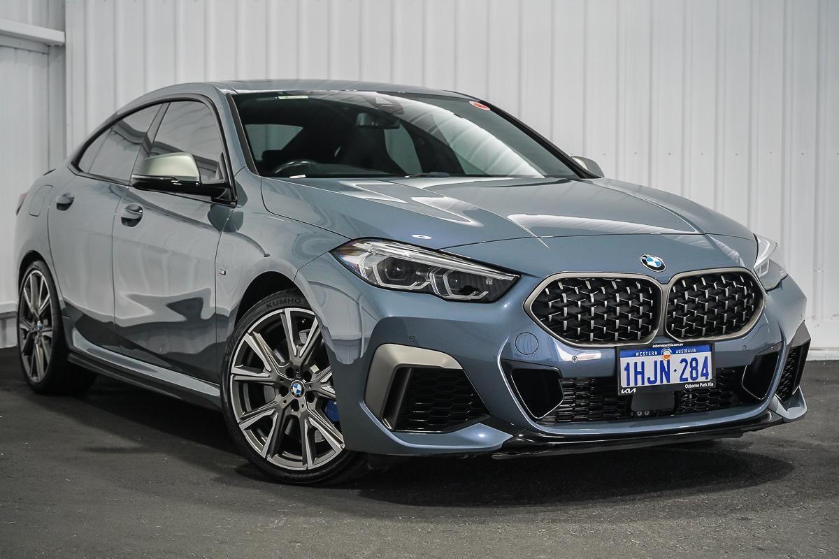 BMW 2 Series image 1