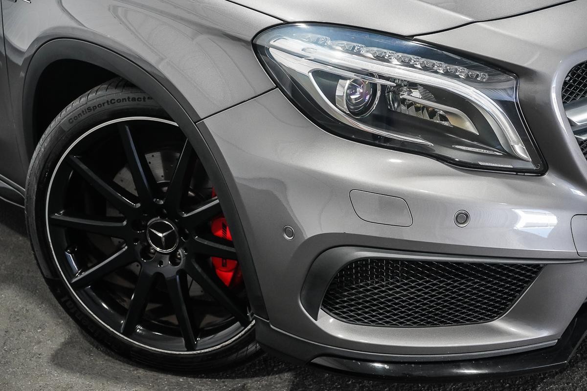 Mercedes Benz Gla-class image 2