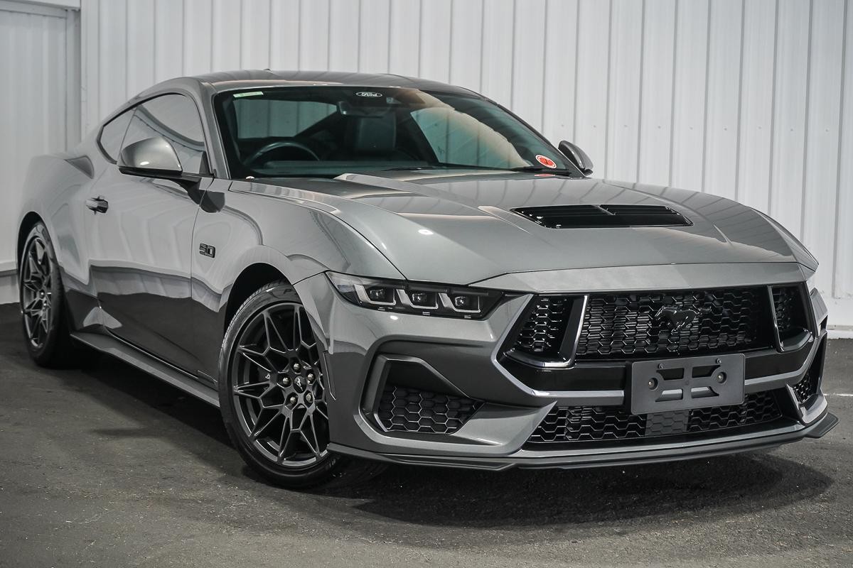 Ford Mustang image 1