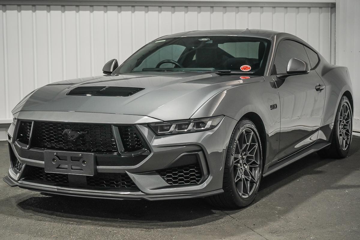 Ford Mustang image 4