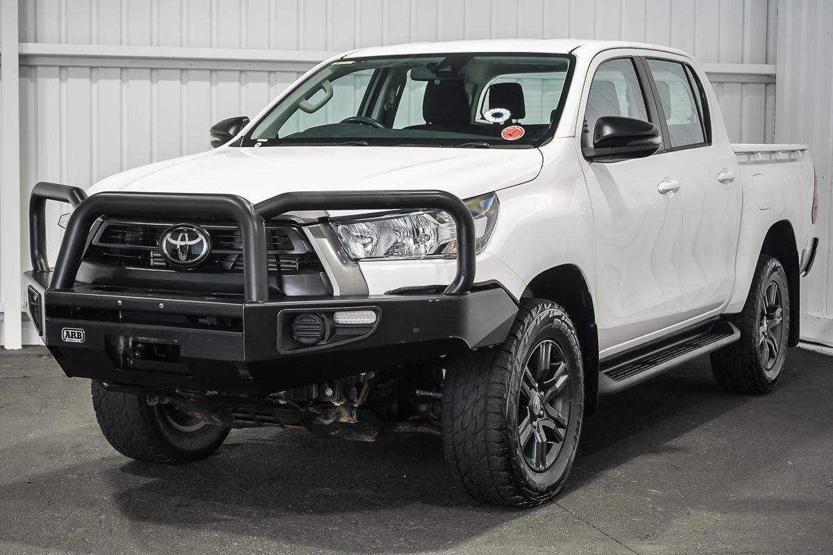 Toyota Hilux image 4