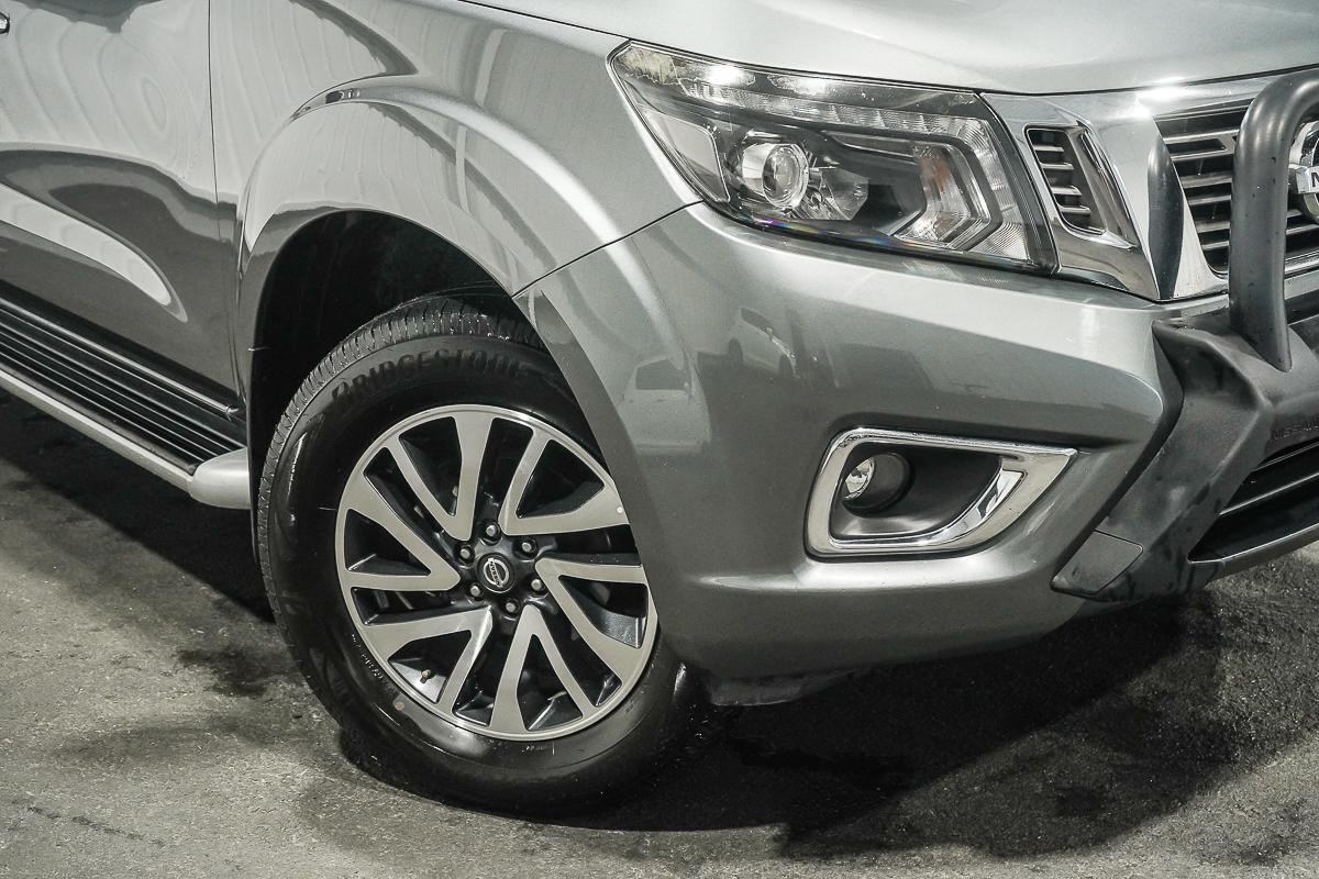 Nissan Navara image 2
