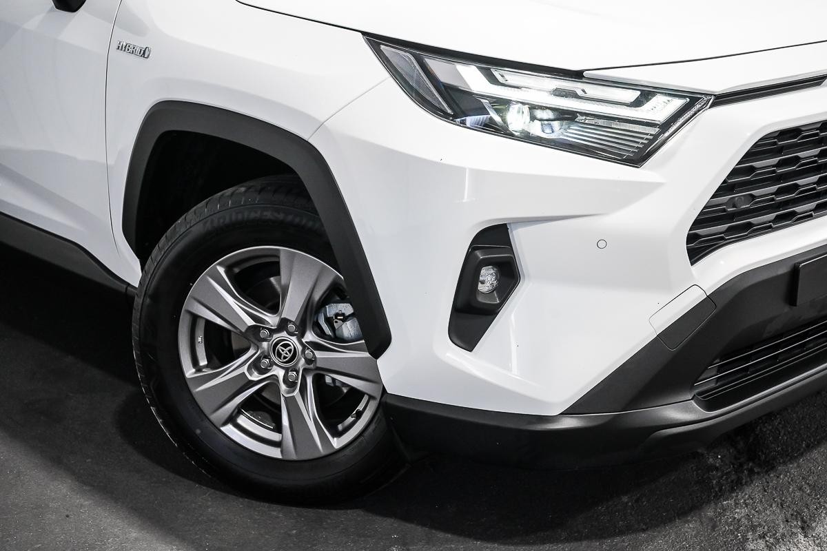 Toyota Rav4 image 2