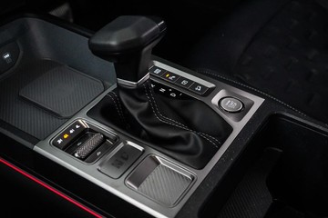 https://dvg-vehicle-assets.s3.amazonaws.com/1203050/9p6a5mt4wbimwk2hol42qwmtj.jpg