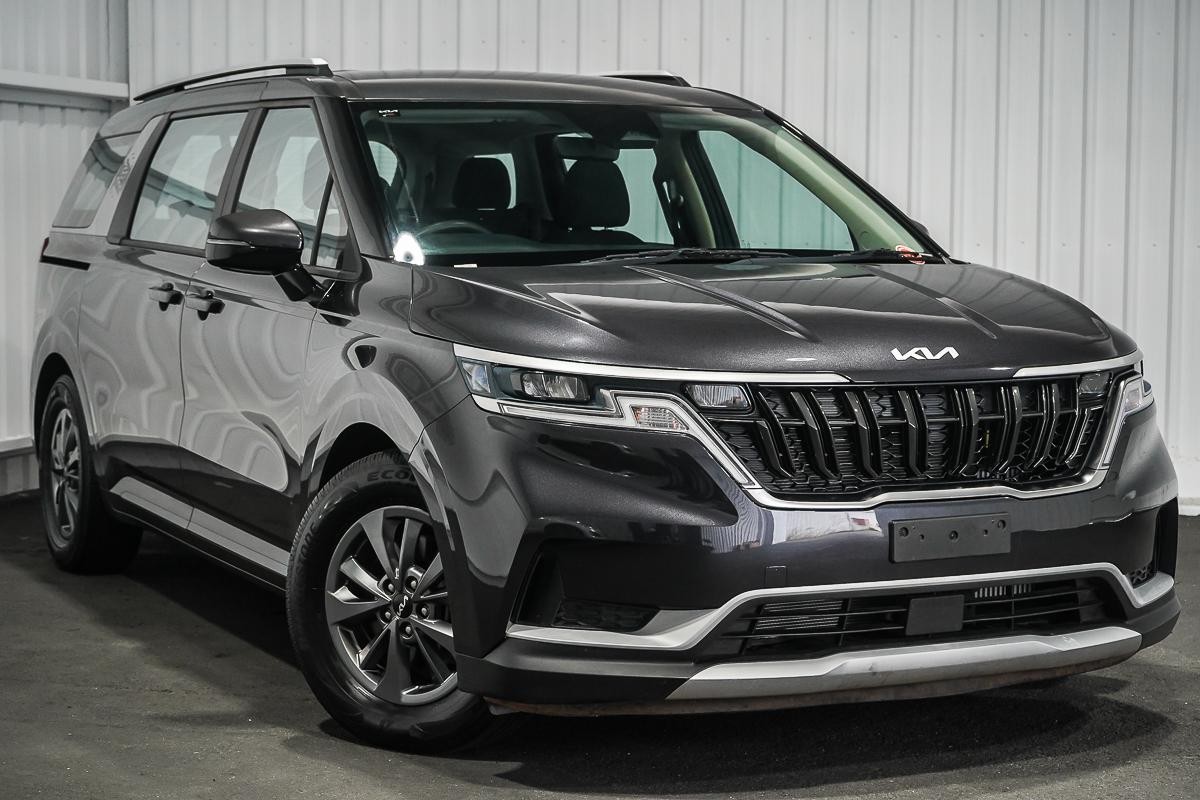 Kia Carnival image 1