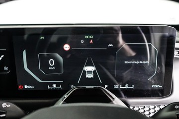 https://dvg-vehicle-assets.s3.amazonaws.com/1203062/3cx9919z2as0zf3sgm0i6g88p.jpg