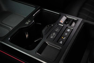 https://dvg-vehicle-assets.s3.amazonaws.com/1203062/3hj4bmpipbj3i6j682weab6wd.jpg