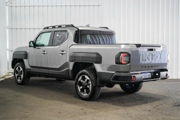 https://dvg-vehicle-assets.s3.amazonaws.com/1203062/82bcn5rd5g906wpqht5yjqcv3.jpg