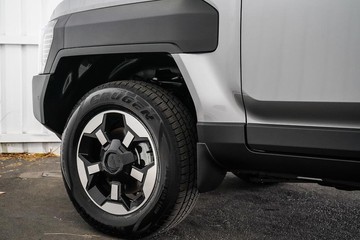 https://dvg-vehicle-assets.s3.amazonaws.com/1203062/9c5peq2swuu7oq4sggeo35qjr.jpg