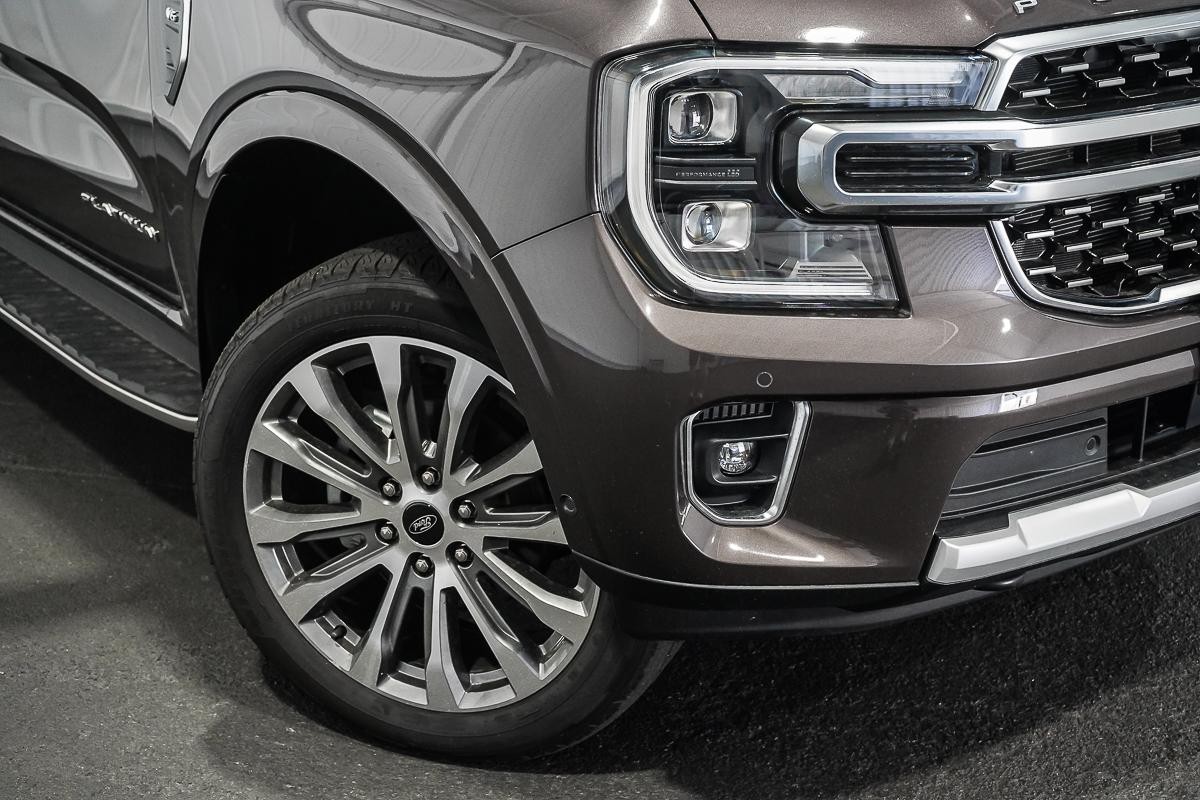 Ford Everest image 2