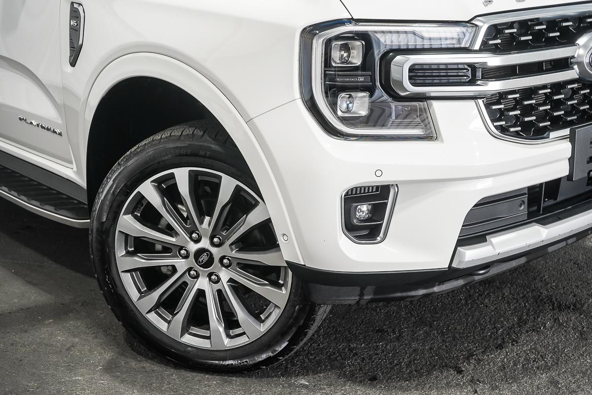 Ford Everest image 2