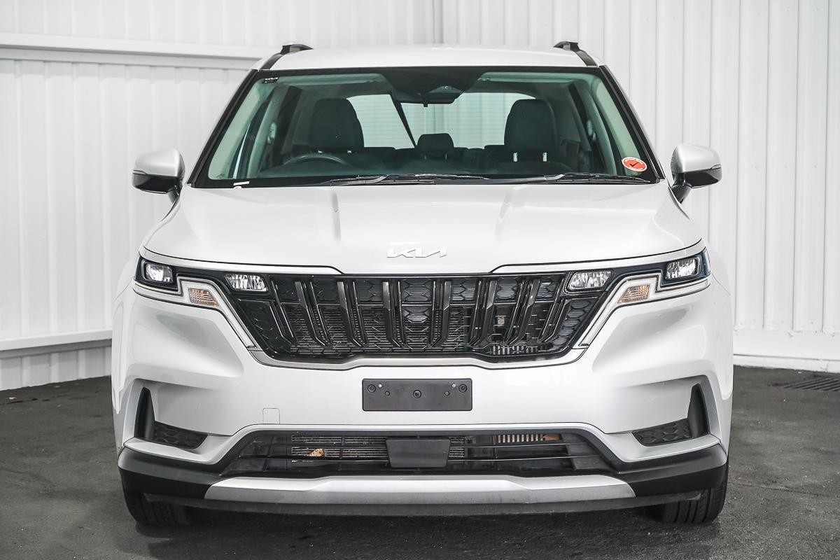 Kia Carnival image 3