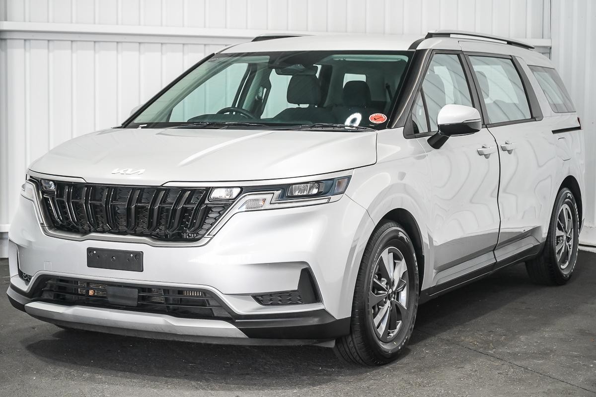 Kia Carnival image 4