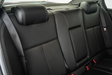 https://dvg-vehicle-assets.s3.amazonaws.com/1203106/arrpzz68u5wuypjdyophur9yr.jpg