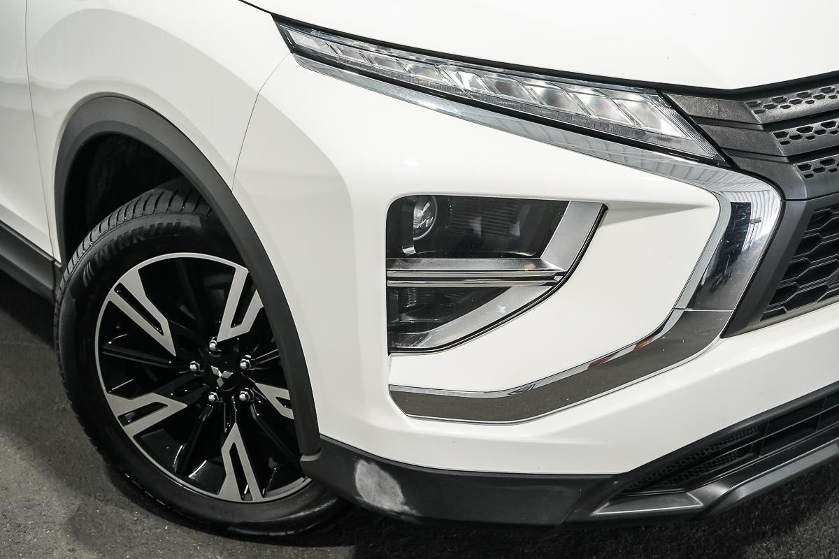 Mitsubishi Eclipse Cross image 2