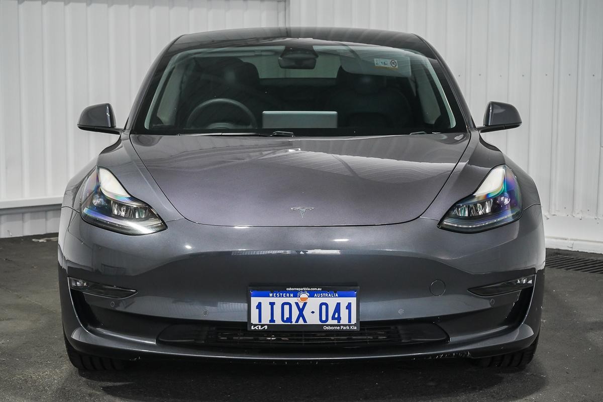 Tesla Model 3 image 3