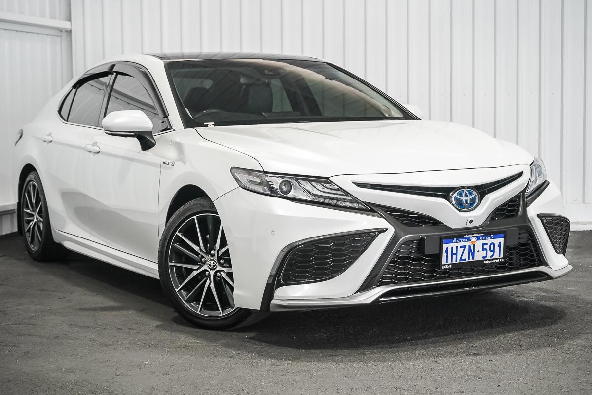 Toyota Camry image 1