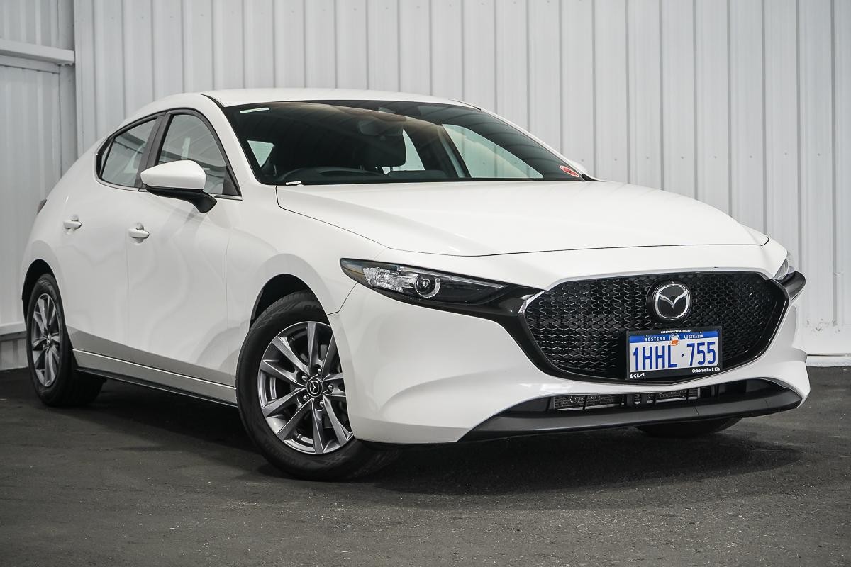 Mazda 3 image 1