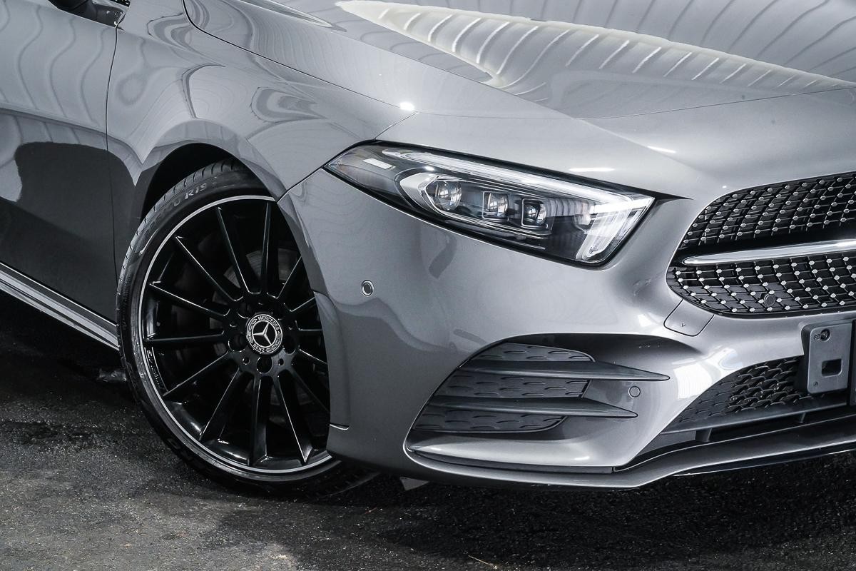 Mercedes Benz A-class image 2