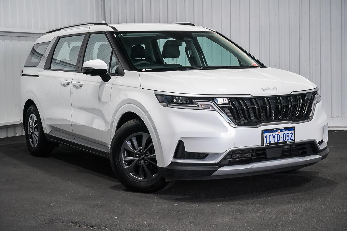 Kia Carnival image 1