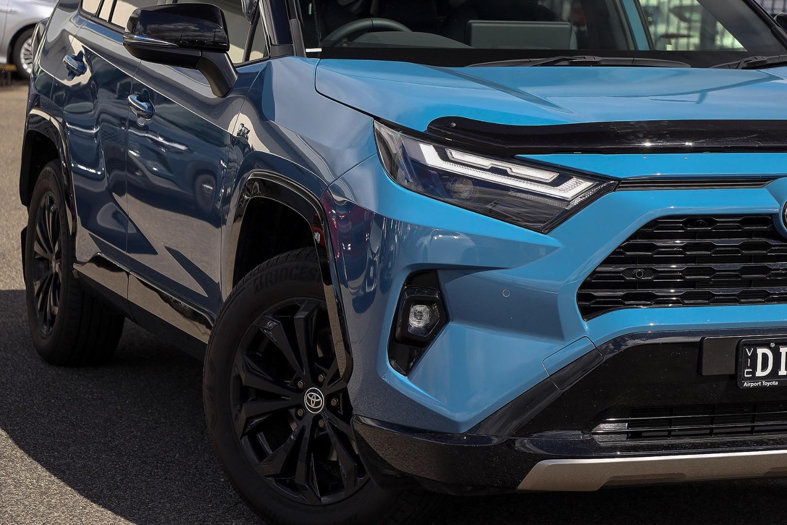 Toyota Rav4 image 2