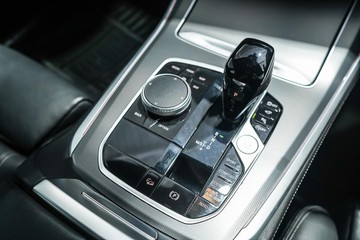 https://dvg-vehicle-assets.s3.amazonaws.com/1203154/36edbuswadp3s3yitznv7nod6.jpg