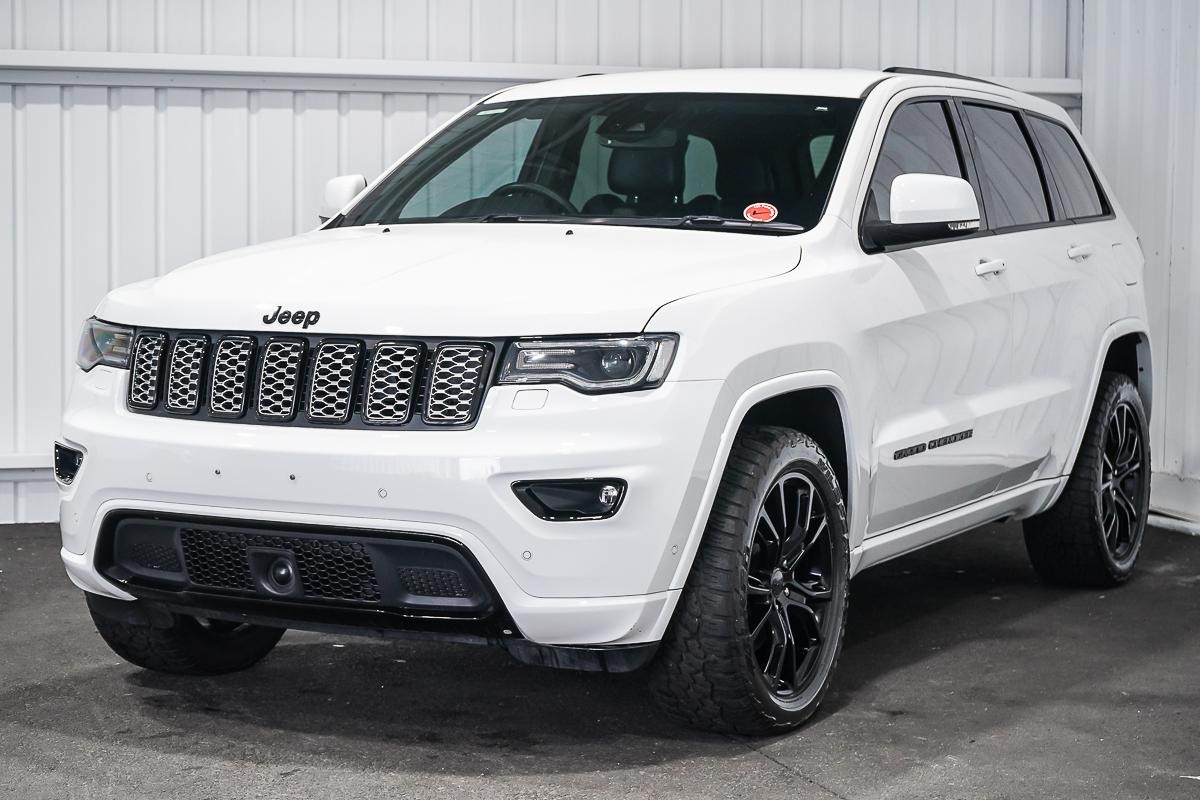 Jeep Grand Cherokee image 4