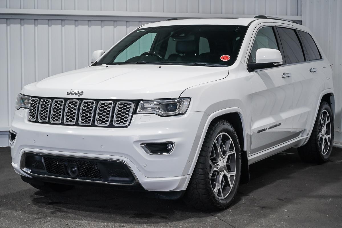 Jeep Grand Cherokee image 4