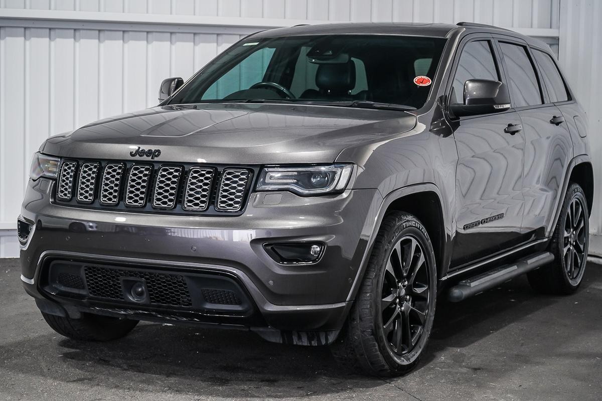 Jeep Grand Cherokee image 4
