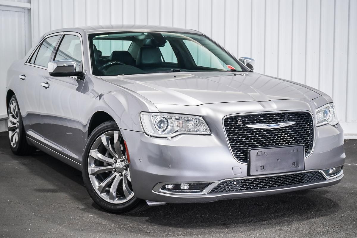 Chrysler 300 image 1