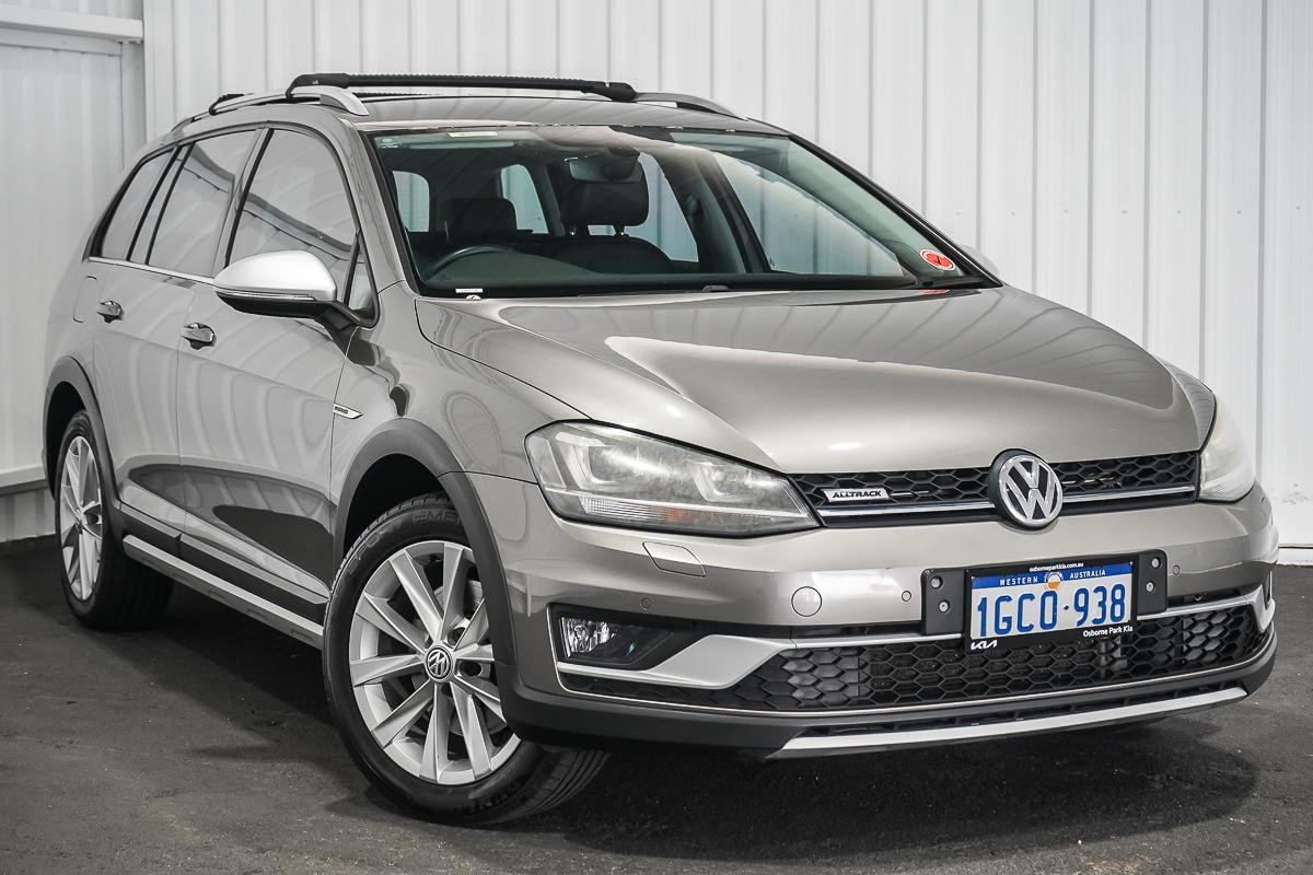 Volkswagen Golf image 1