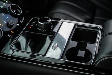https://dvg-vehicle-assets.s3.amazonaws.com/1203179/bofv3xzsjirlmo3r59d7ik23u.jpg