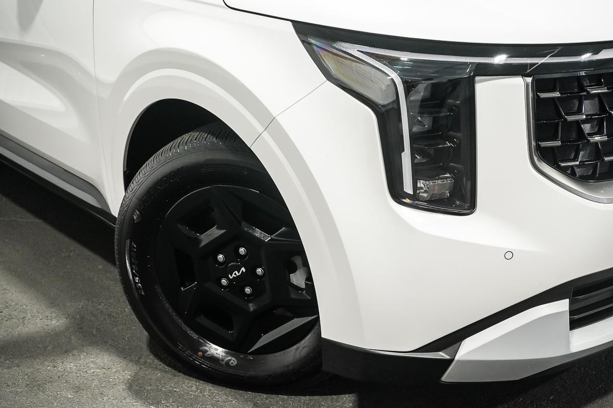 Kia Carnival image 2