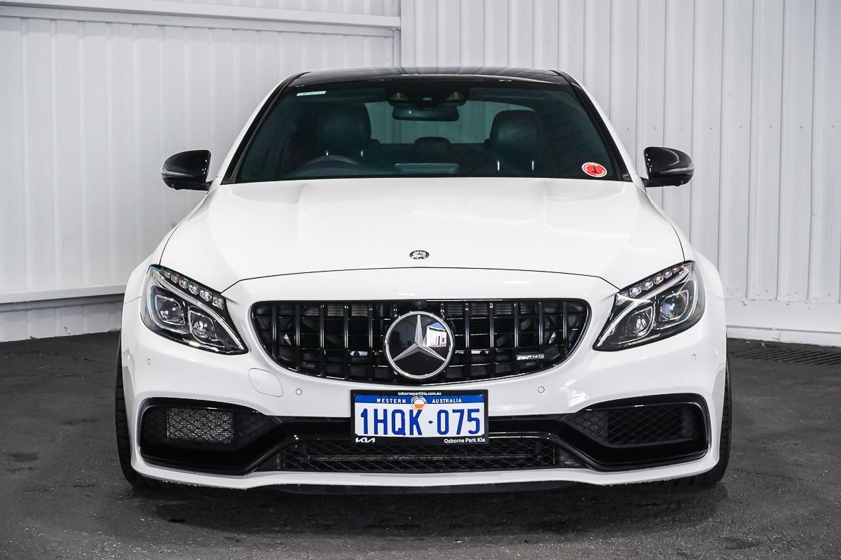 Mercedes Benz C-class image 3