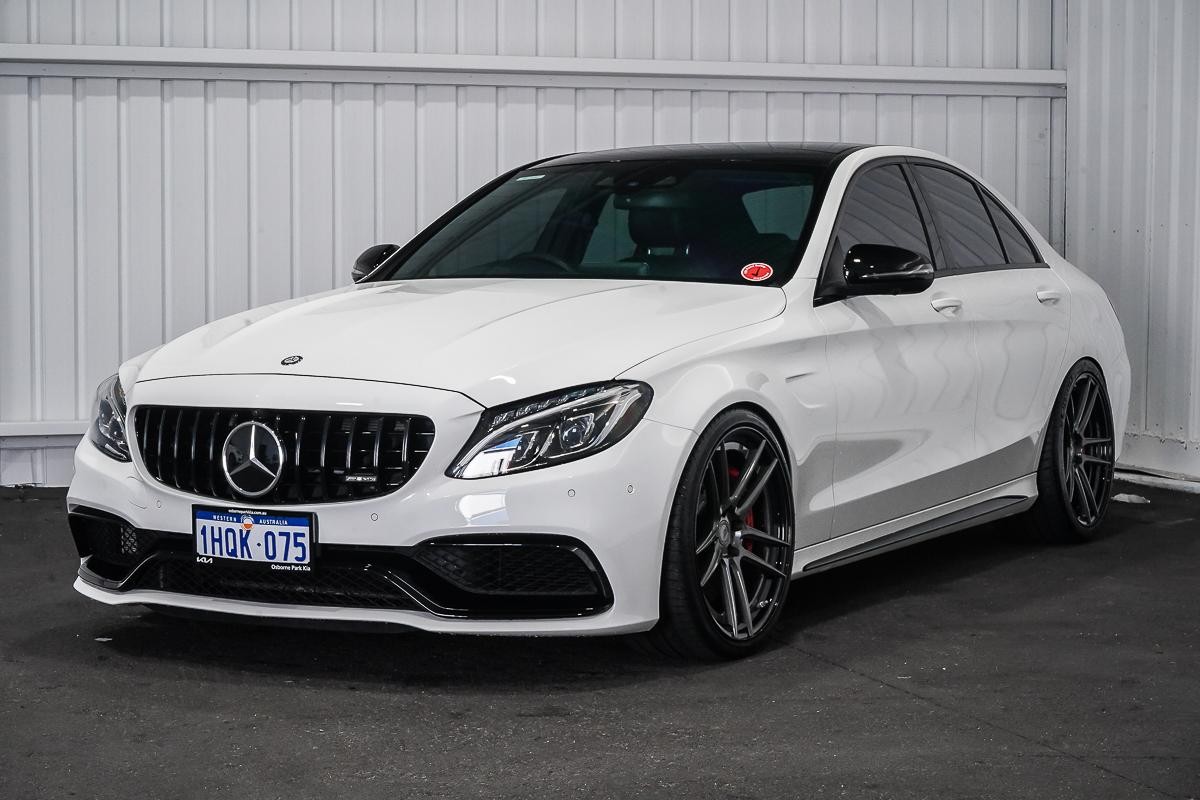 Mercedes Benz C-class image 4