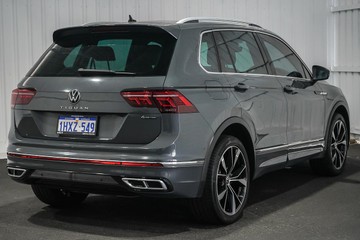 https://dvg-vehicle-assets.s3.amazonaws.com/1203220/a6txm7hy26g4fieocd0mi795v.jpg