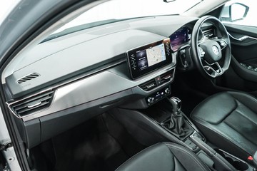 https://dvg-vehicle-assets.s3.amazonaws.com/1203228/7qidnhxbv6pzfo34wh43a2rja.jpg