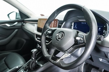 https://dvg-vehicle-assets.s3.amazonaws.com/1203228/a39b3qdqfn924m6zu6qezf6b8.jpg