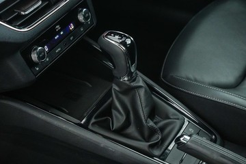 https://dvg-vehicle-assets.s3.amazonaws.com/1203228/b9m8e5l359dbhblku4fr4yfb9.jpg