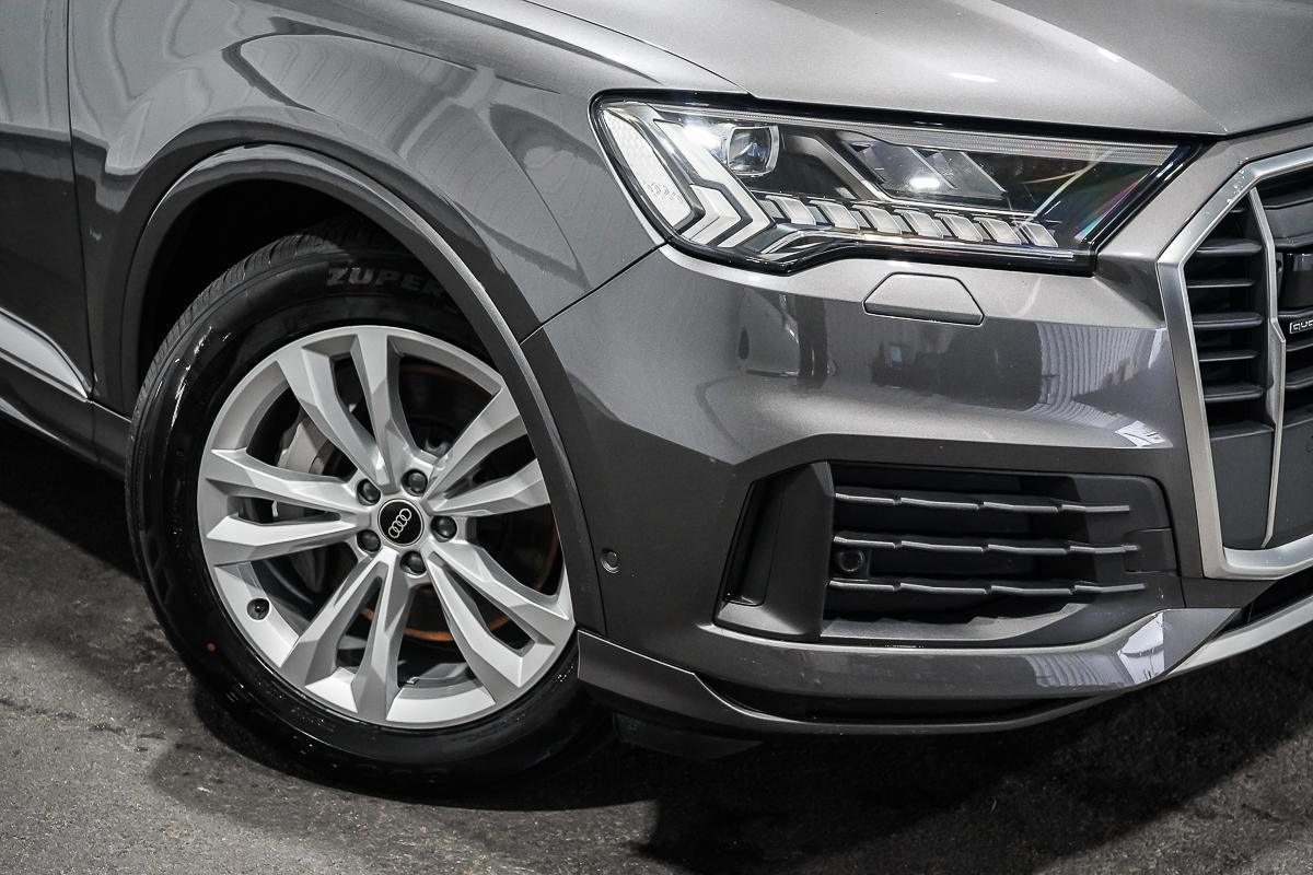 Audi Q7 image 2
