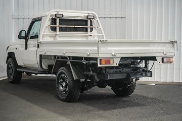 https://dvg-vehicle-assets.s3.amazonaws.com/1203255/323md6qzj9forexejy6r6dtzq.jpg