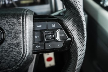 https://dvg-vehicle-assets.s3.amazonaws.com/1203255/dexeg9dce5kdwv0577gkeao92.jpg