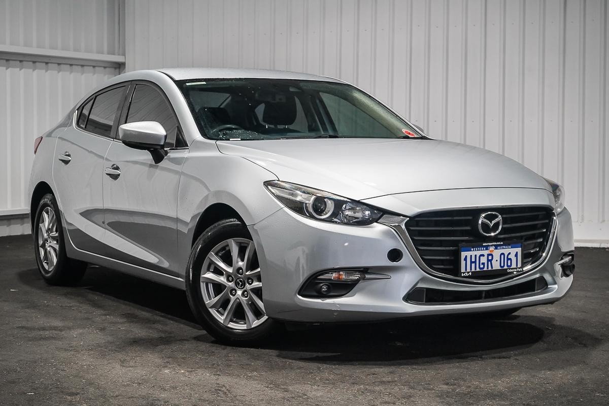 Mazda 3 image 1