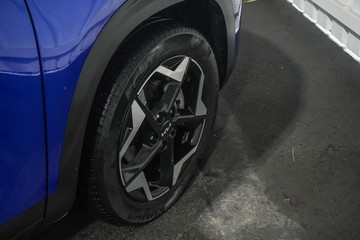 https://dvg-vehicle-assets.s3.amazonaws.com/1203272/6kydt42dp95s35746d9s80clj.jpg