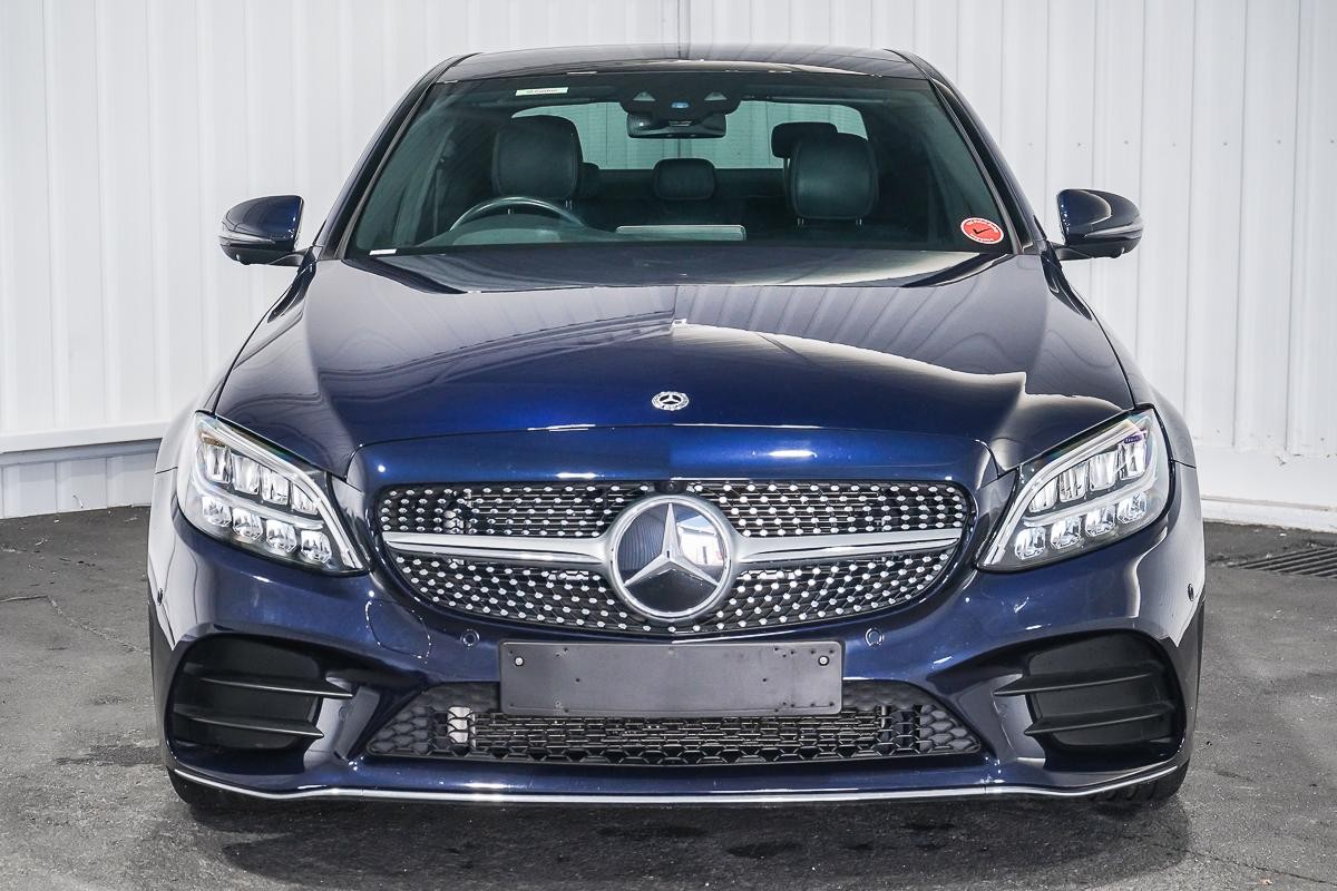 Mercedes Benz C-class image 3