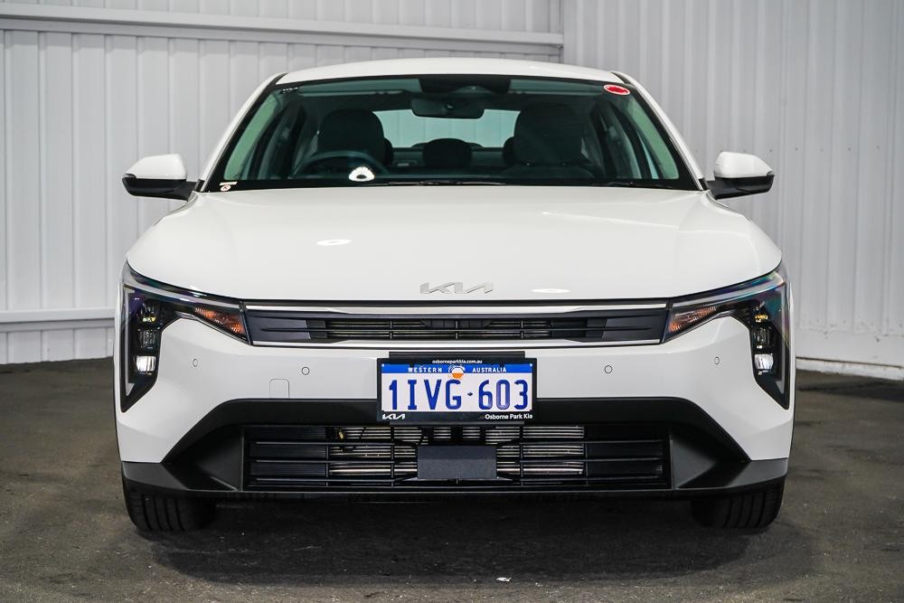 Kia K4 image 3
